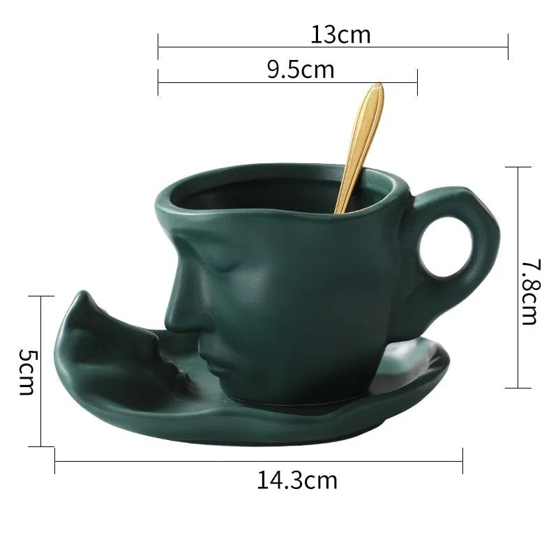 Conjunto Xícara + Pires - O Beijo-Kasamô