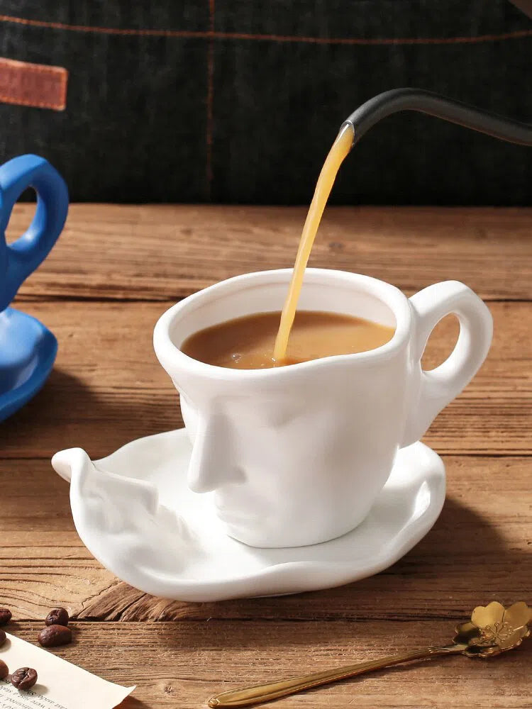 Conjunto Xícara + Pires - O Beijo-Kasamô