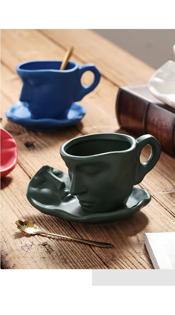 Conjunto Xícara + Pires - O Beijo-Kasamô