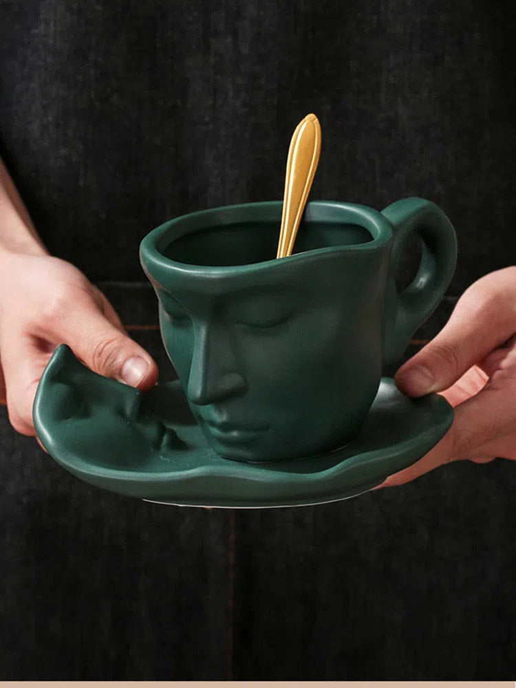 Conjunto Xícara + Pires - O Beijo-Kasamô