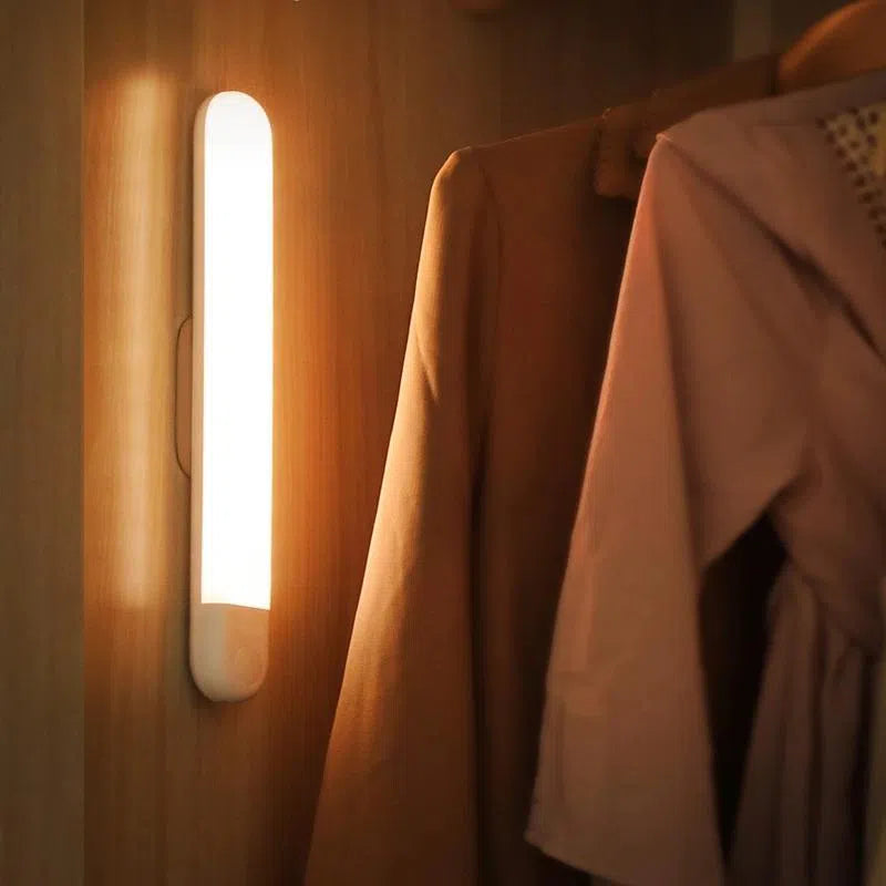 Luminária de Led Inteligente com Sensor de Movimento - Urbane Led-Kasamô