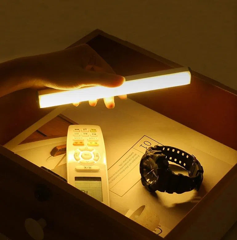 Luminária de Led Inteligente com Sensor de Movimento - Urbane Led-Kasamô