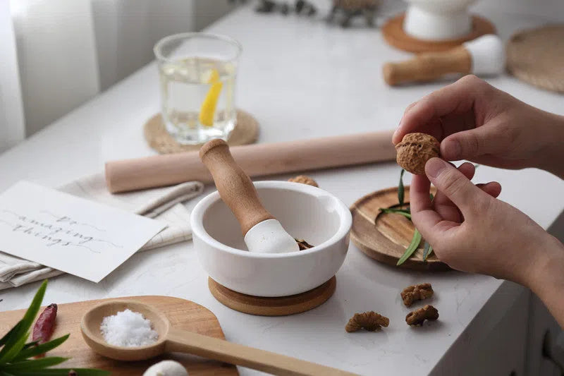 Pilão com Socador em Cerâmica e Bambu-Kasamô