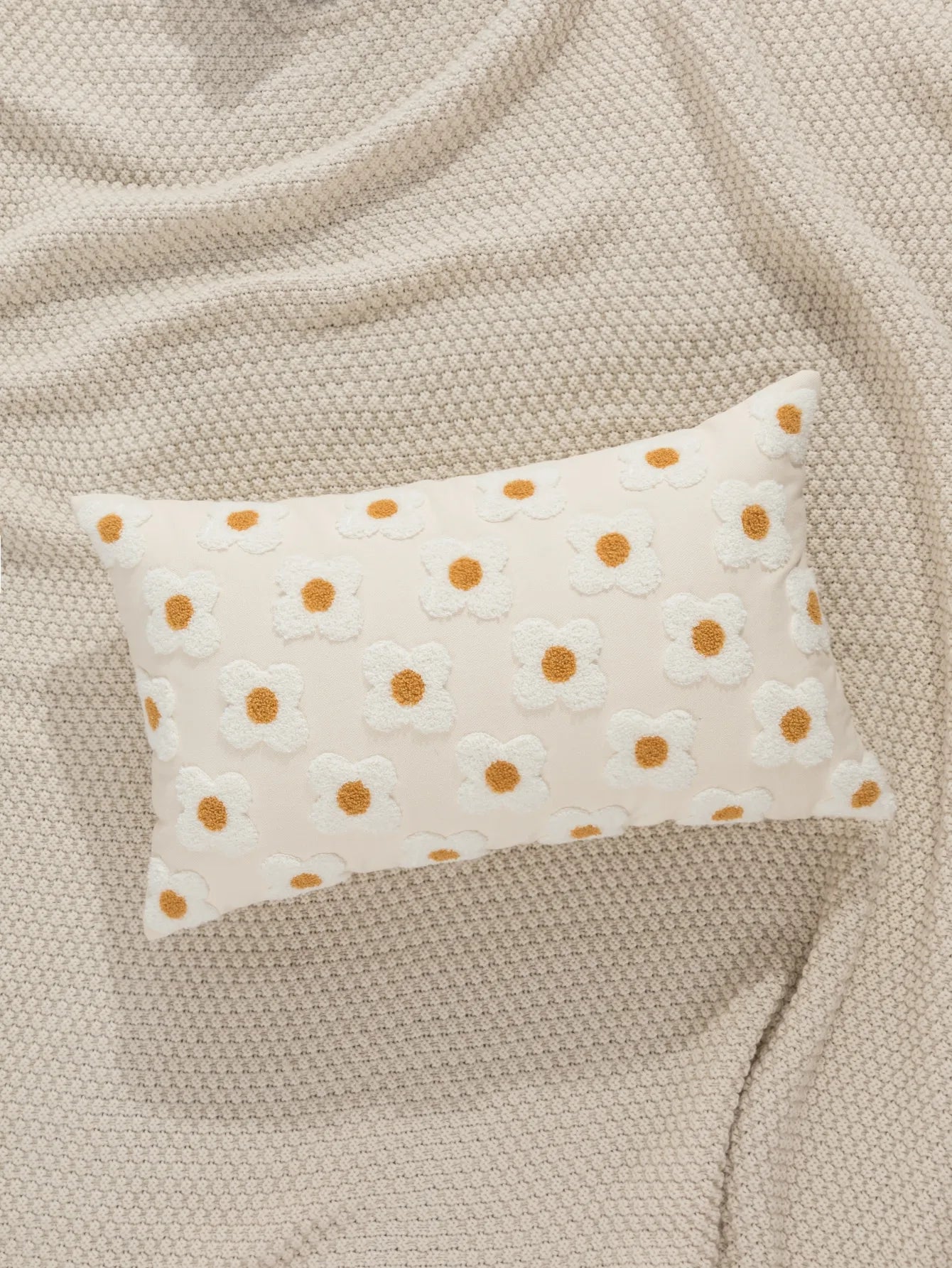 Capa de almofada Serie Flor Bordada