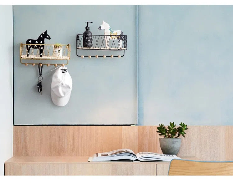 Suporte de Parede com Ganchos e Cesto Organizador-Kasamô