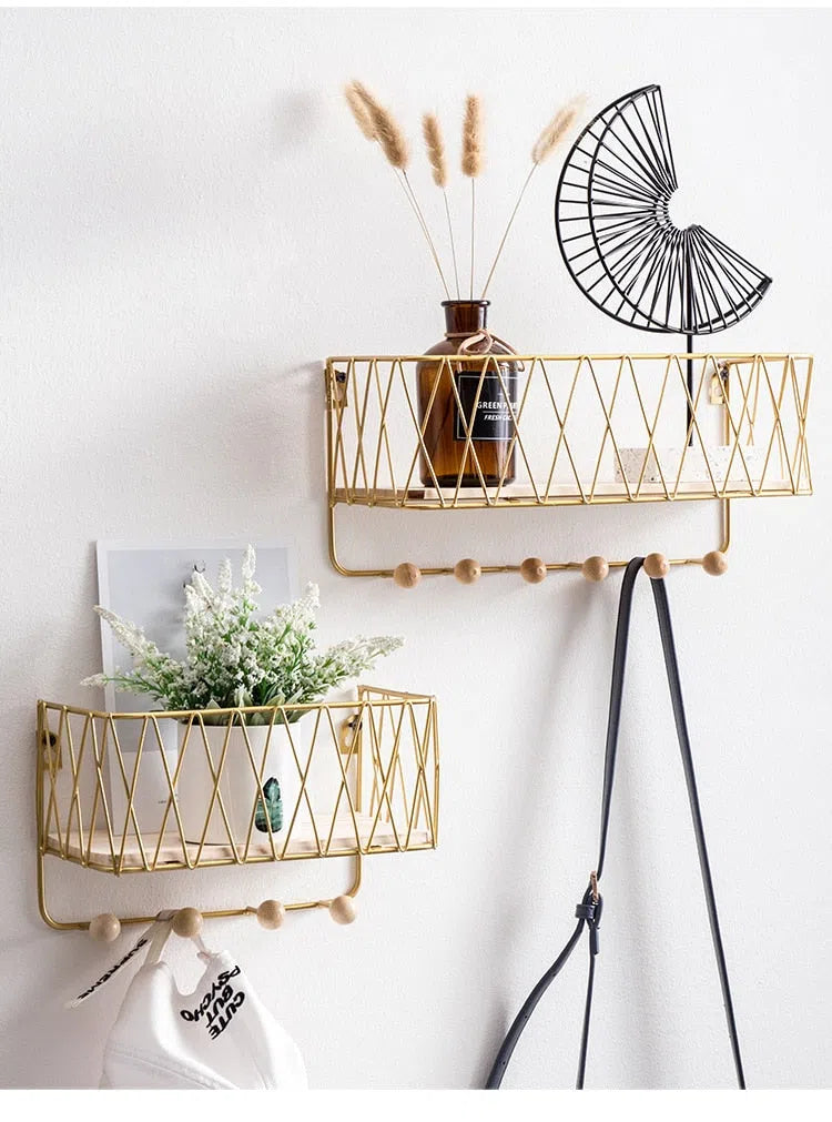 Suporte de Parede com Ganchos e Cesto Organizador-Kasamô