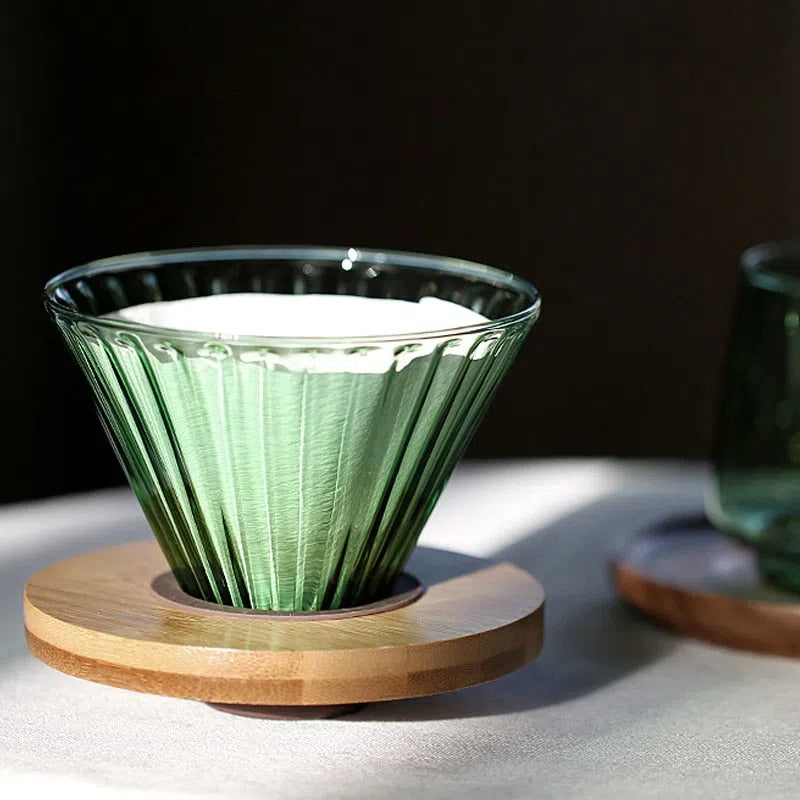 Suporte para Filtro de Café V60 em Vidro e Madeira Oliva - Coleção Rainbow-Kasamô