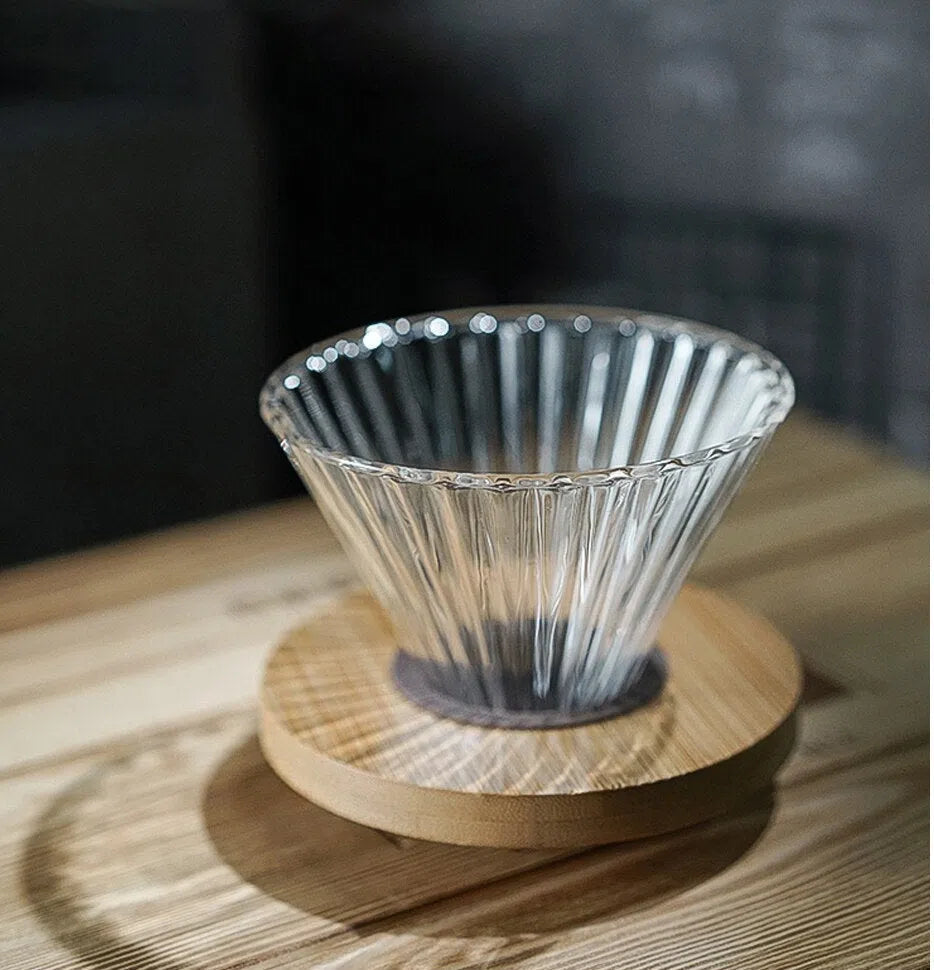 Suporte para Filtro de Café V60 em Vidro e Madeira Oliva - Coleção Rainbow-Kasamô