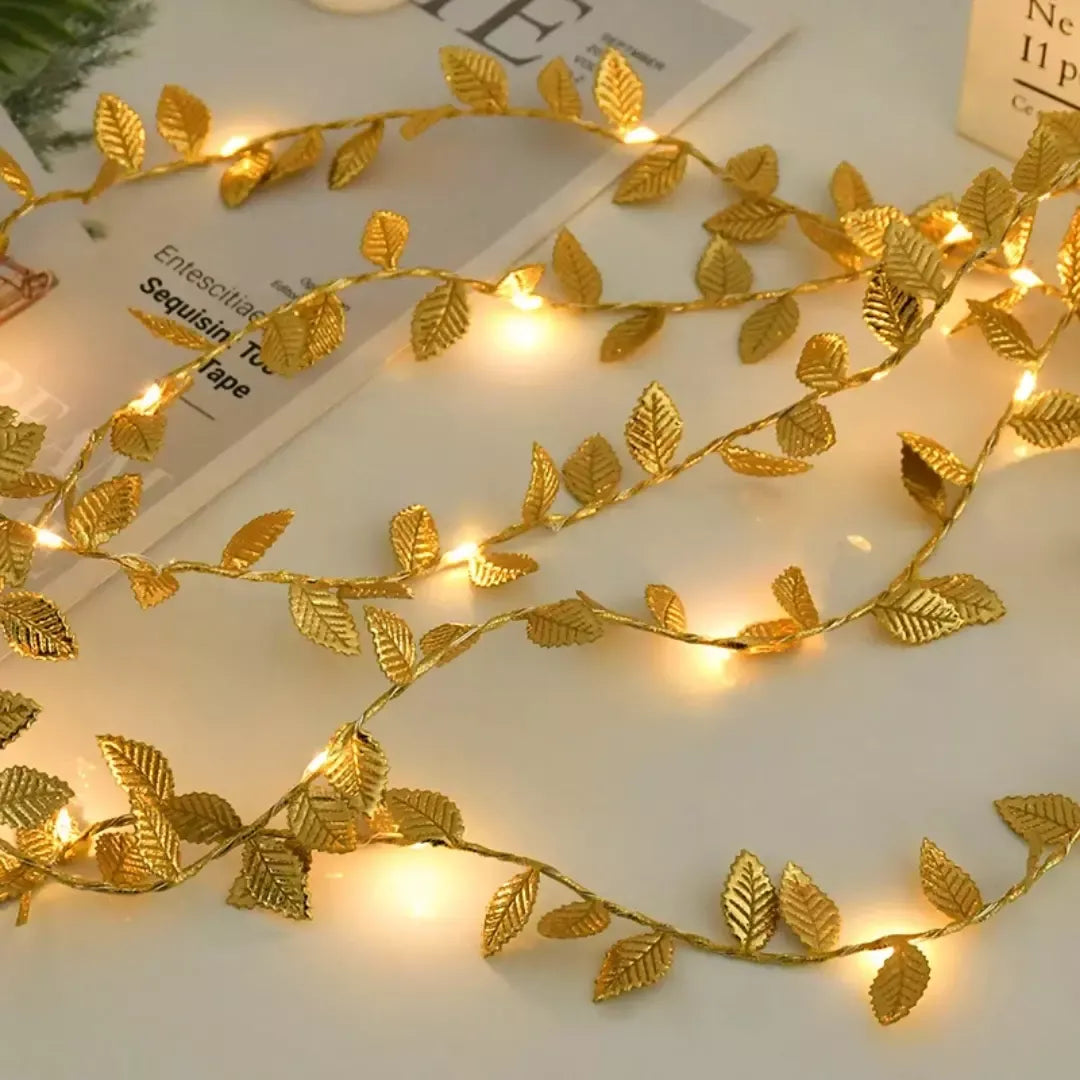 Trepadeira Artificial Folhas de Ouro com Luz de Led Kasadecor-Kasamô