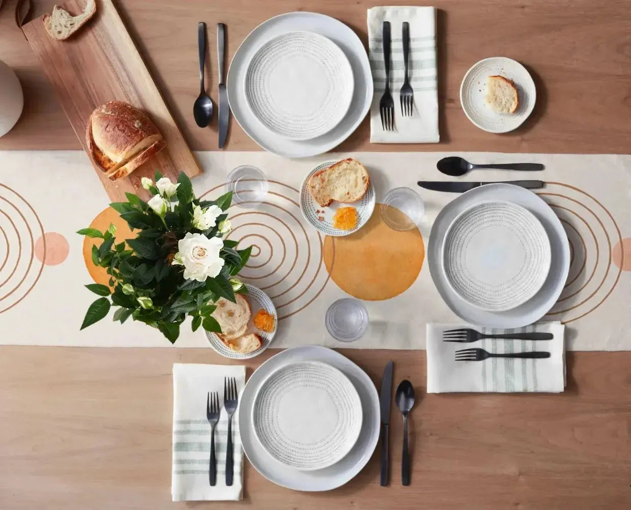 Caminho de Mesa Linho Minimalista Moderno