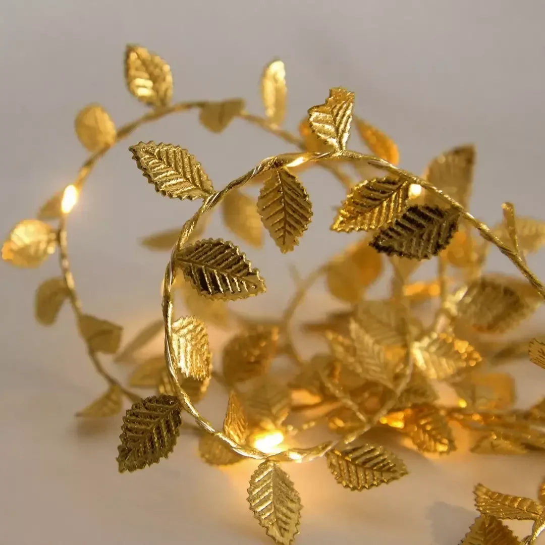 Trepadeira Artificial Folhas de Ouro com Luz de Led Kasadecor-Kasamô
