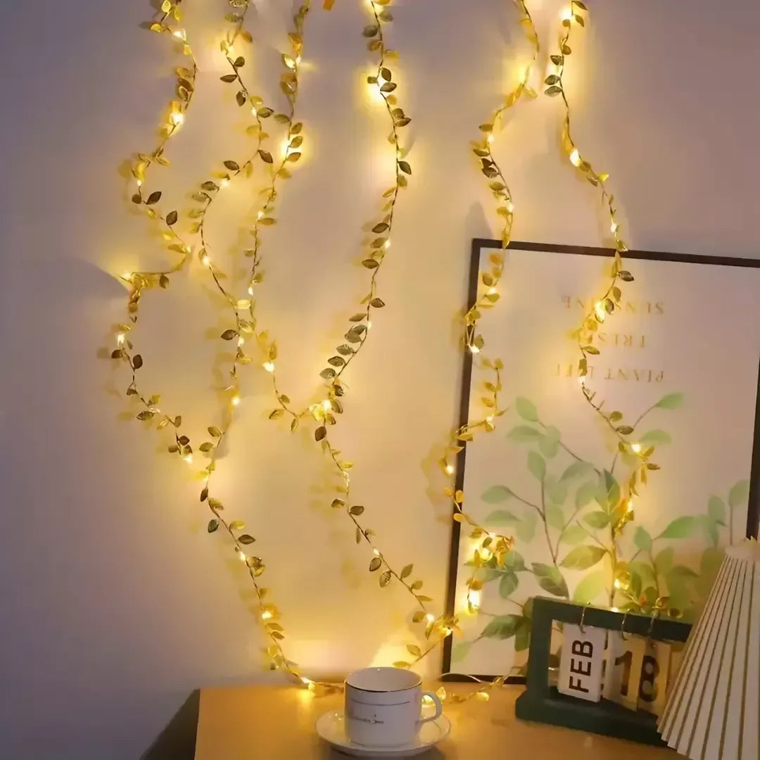 Trepadeira Artificial Folhas de Ouro com Luz de Led Kasadecor-Kasamô