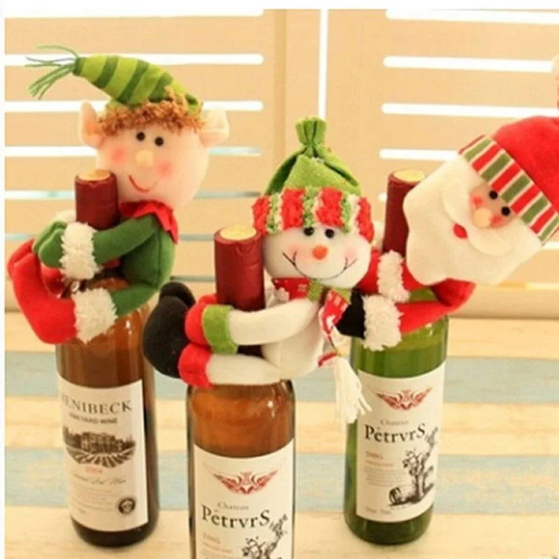 Capa para Garrafa de Vinho Natalina com Papai Noel e Boneco de Neve Kasamô
