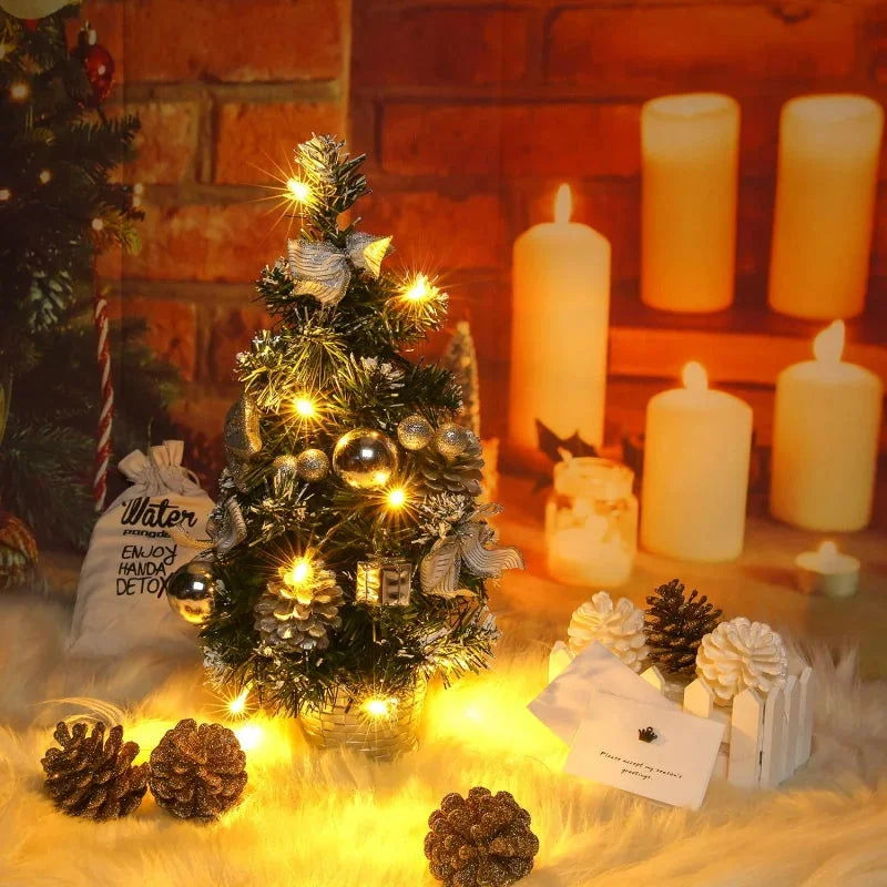 Mini árvore de Natal Led com Enfeites e Agulhas de Pinheiro Kasamô