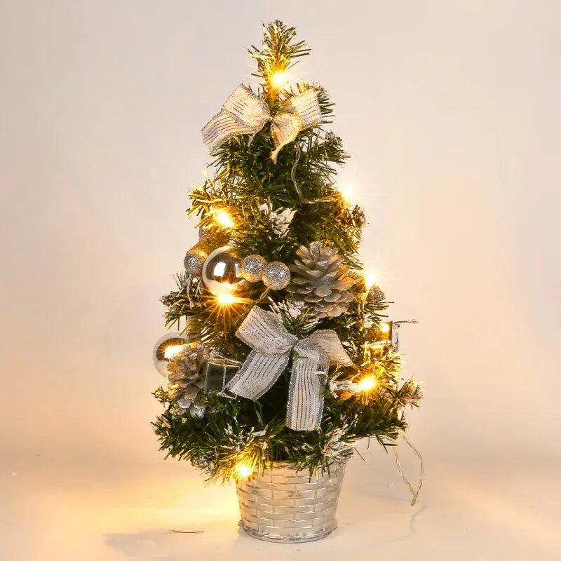 Mini árvore de Natal Led com Enfeites e Agulhas de Pinheiro Kasamô