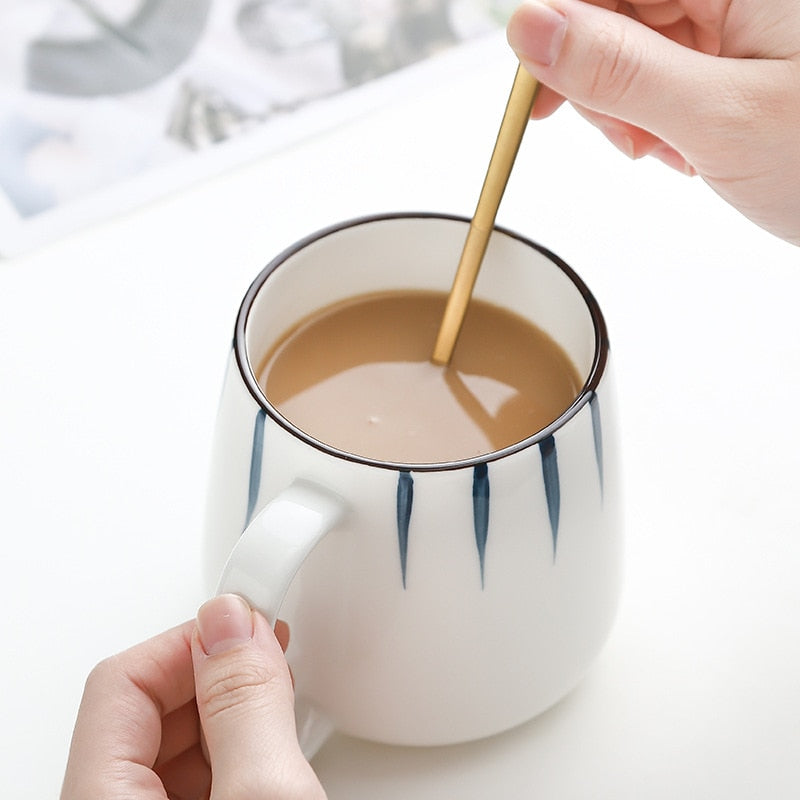 Caneca em Cerâmica Estilo Japonês Pintada a Mão - 500ml